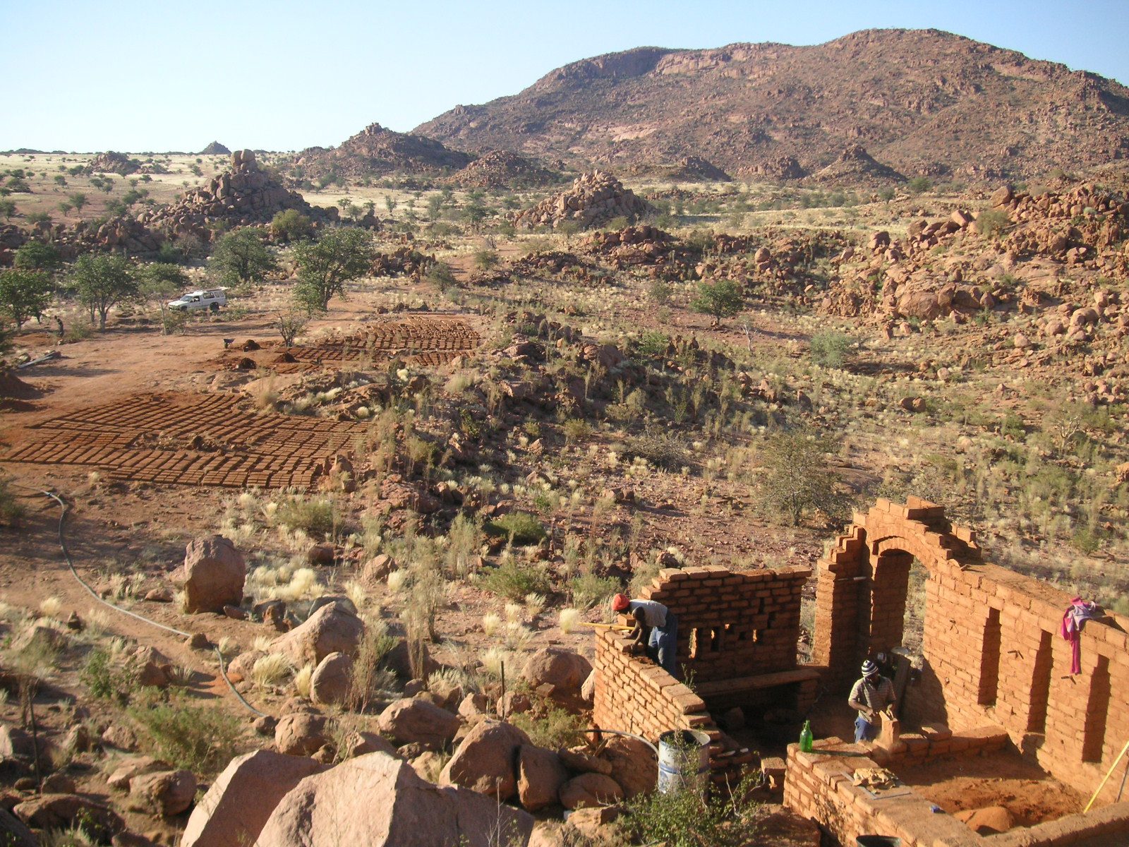 Damaraland — wall construction sequence